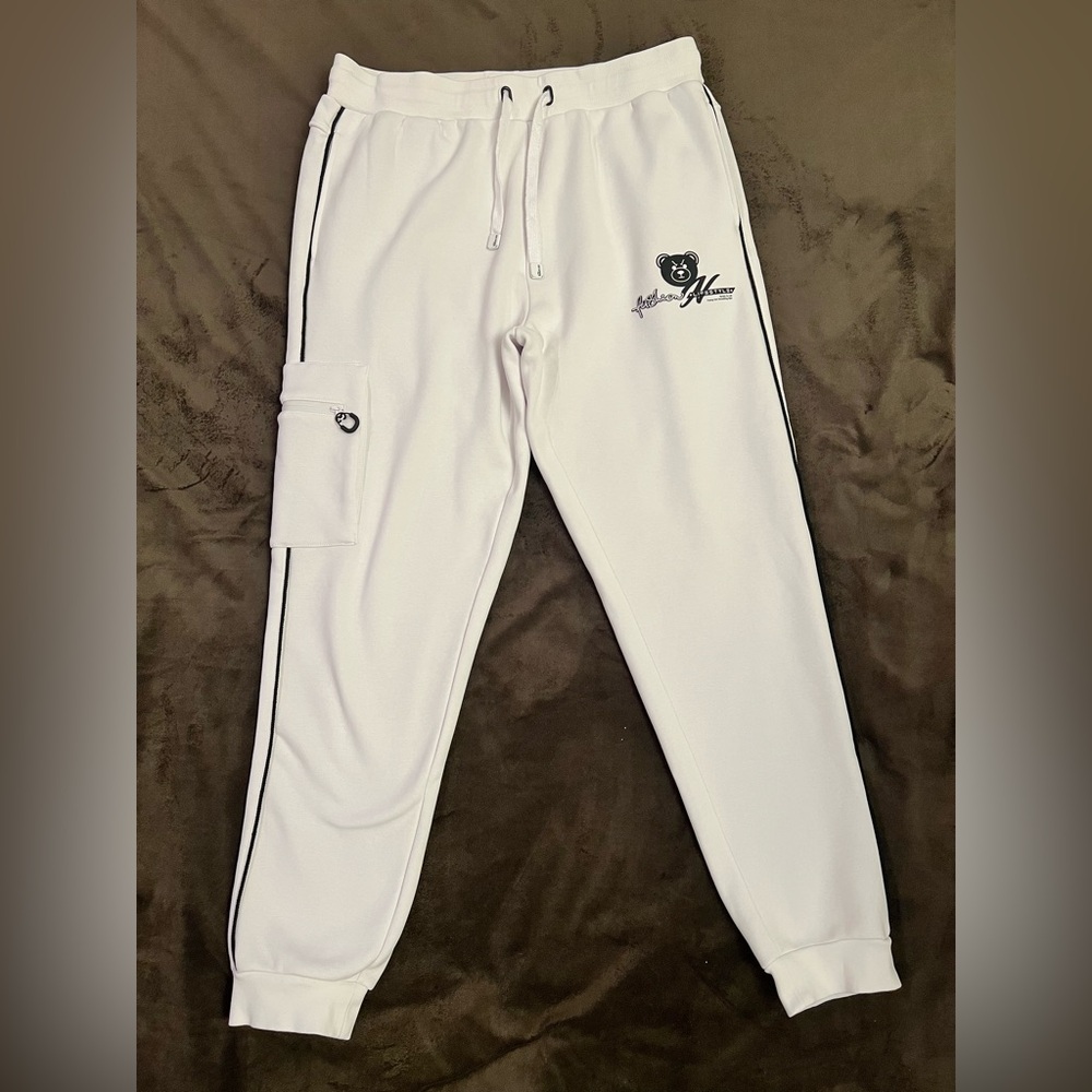 XIOS New York Men’s White Cargo Joggers XL - Streetwear Bear Graphic Sweatpants